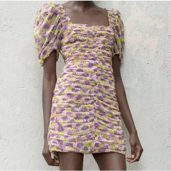 Zara Dresses Zara Draped Ruched Puff Sleeves Floral Lilac Bodycon Milkmaid New M - Picture 1 of 12